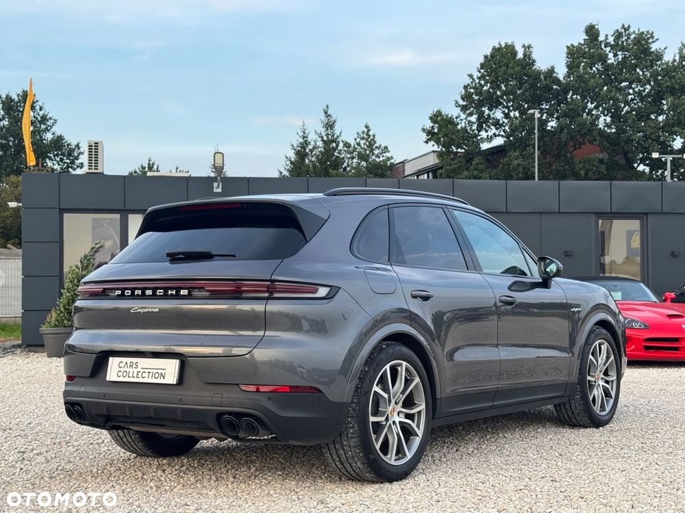 Porsche Cayenne - 5