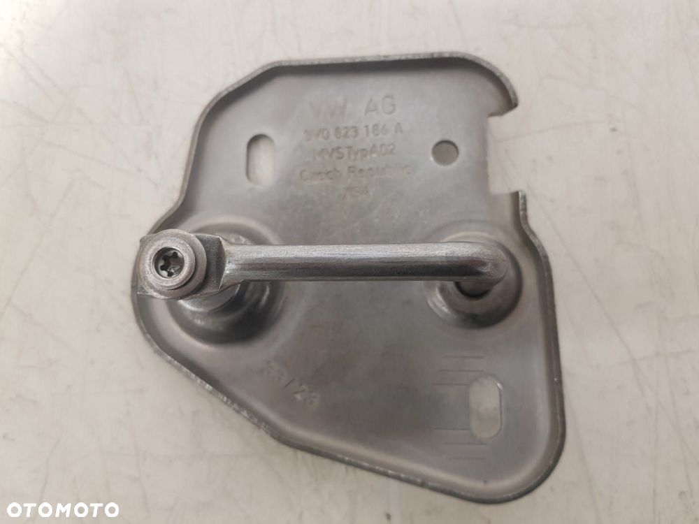 NOWY ZACZEP RYGIEL MASKI PRAWY PRAWA SUPERB 3 III SCALA KAMIQ TAIGO LEON IV 4 FORMENTOR - 2