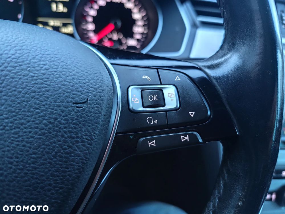 Volkswagen Passat ver-2-0-tdi-scr-comfortline - 22