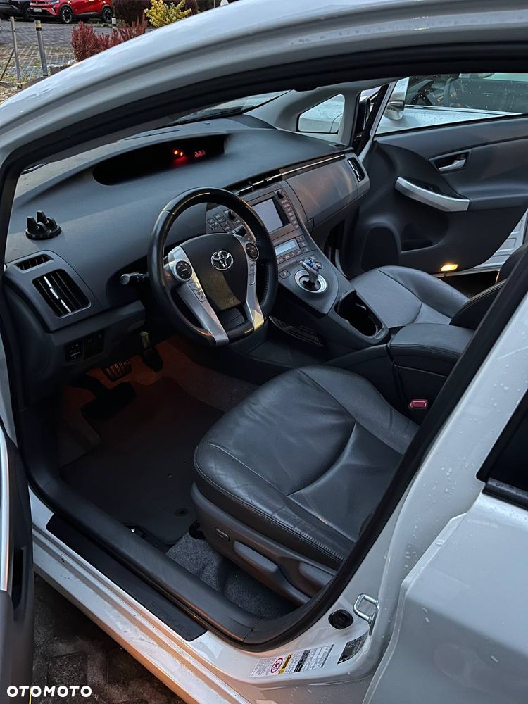 Toyota Prius - 14