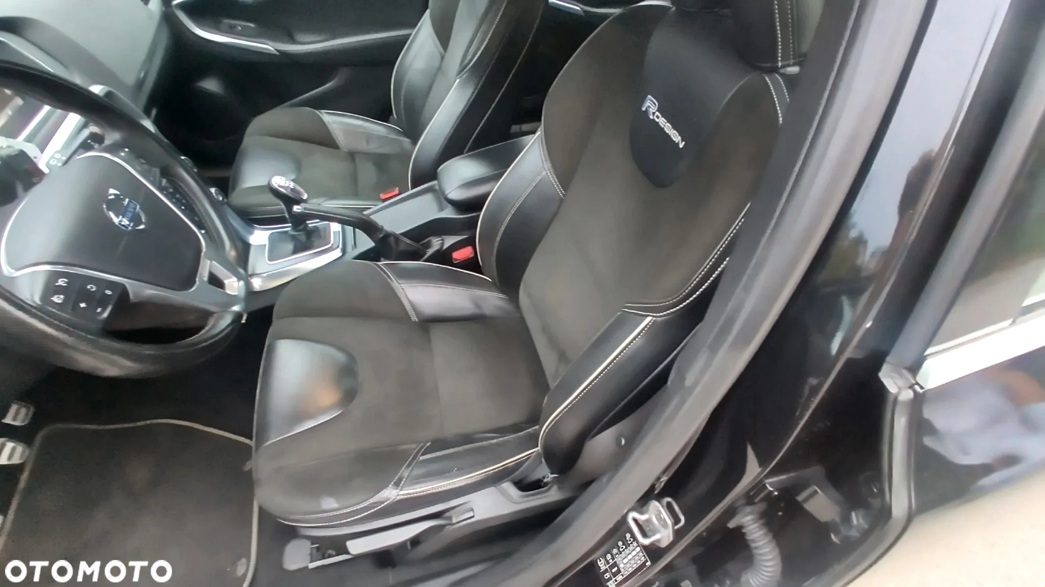 Volvo V40 D2 R-Design - 7