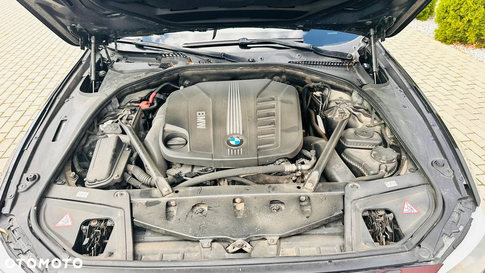 BMW Seria 5 530d xDrive - 18