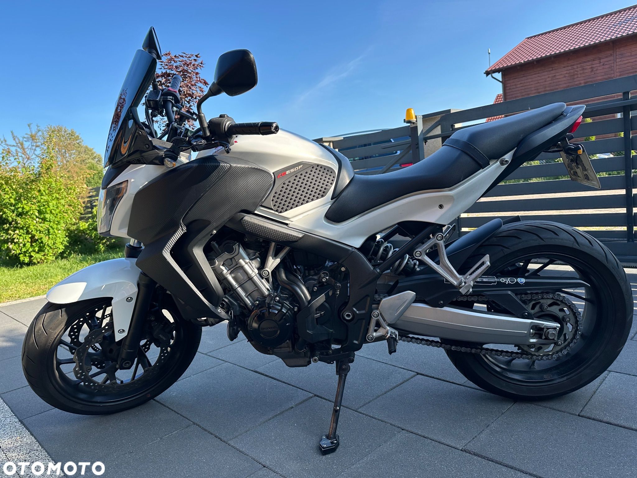 Honda CB - 1