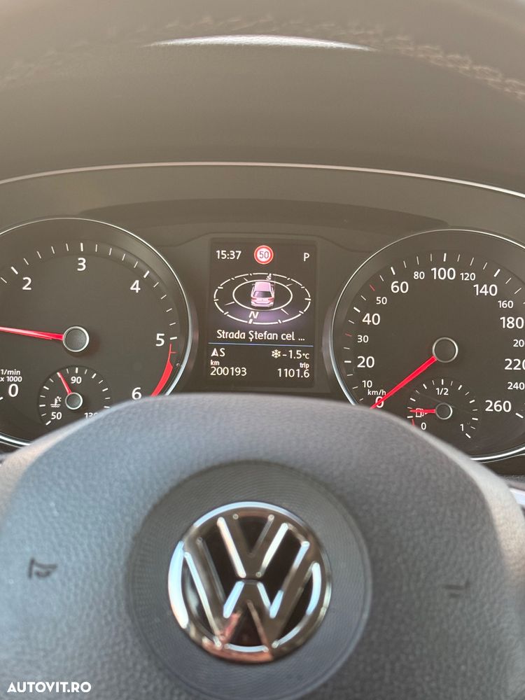 Volkswagen Passat 2.0 TDI SCR DSG Comfortline - 10