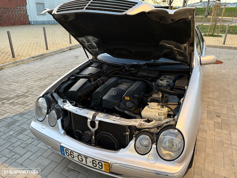 Mercedes-Benz E 240 Classic - 21