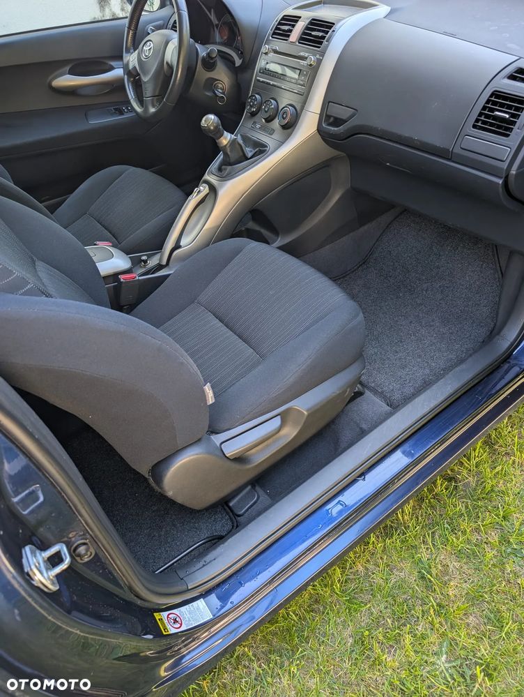 Toyota Auris 1.4 VVT-i Luna - 27
