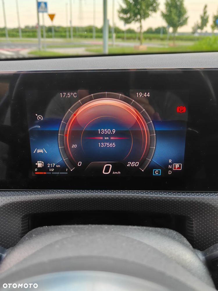 Mercedes-Benz CLA 180 AMG Line 7G-DCT - 13