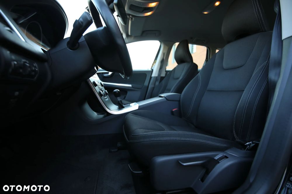 Volvo XC 60 D3 Kinetic - 21