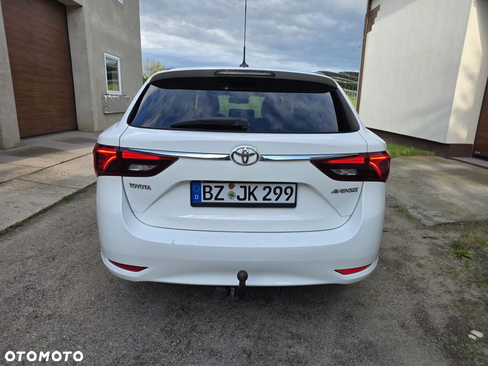 Toyota Avensis - 37