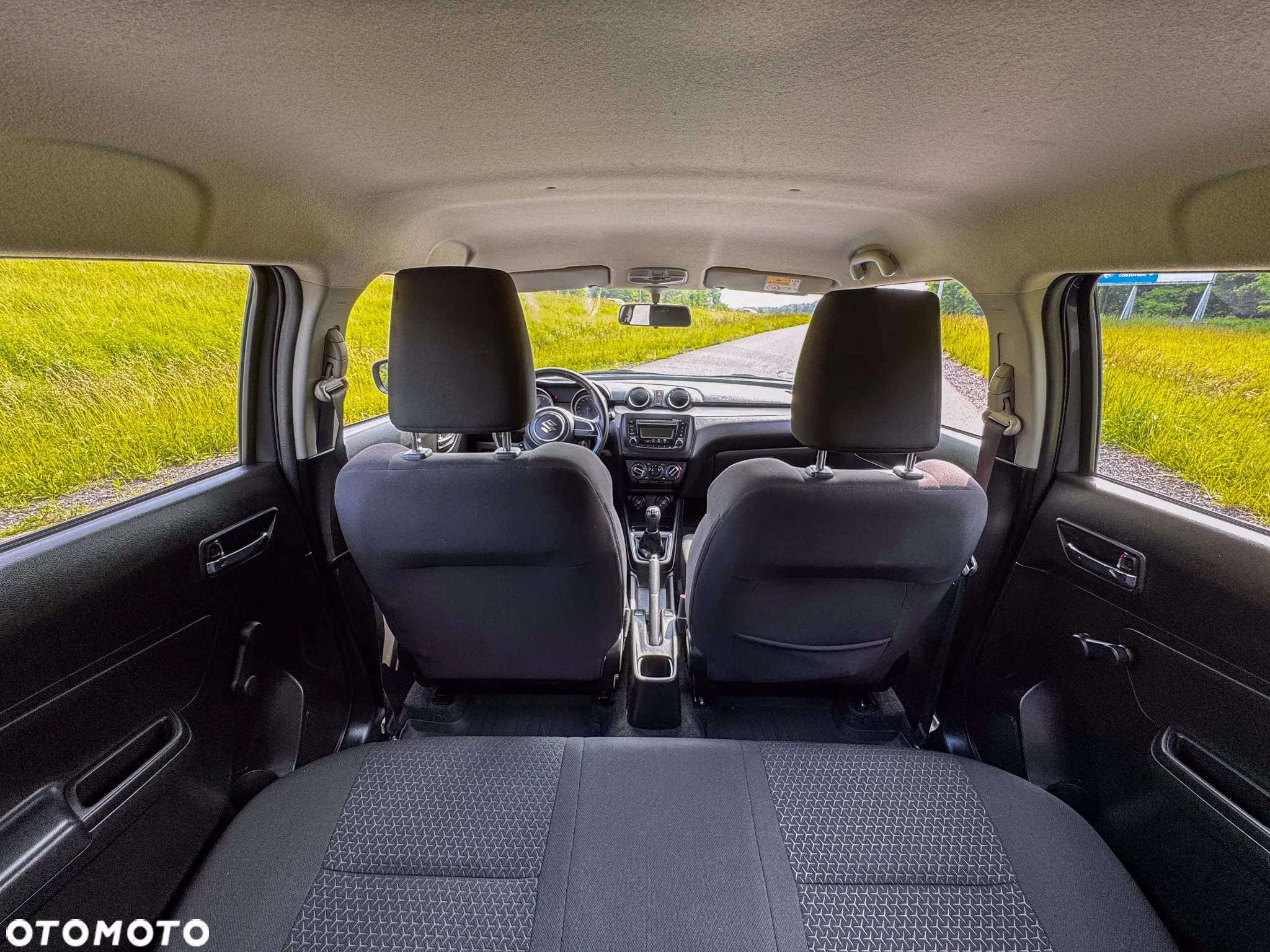 Suzuki Swift 1.2 Premium - 12