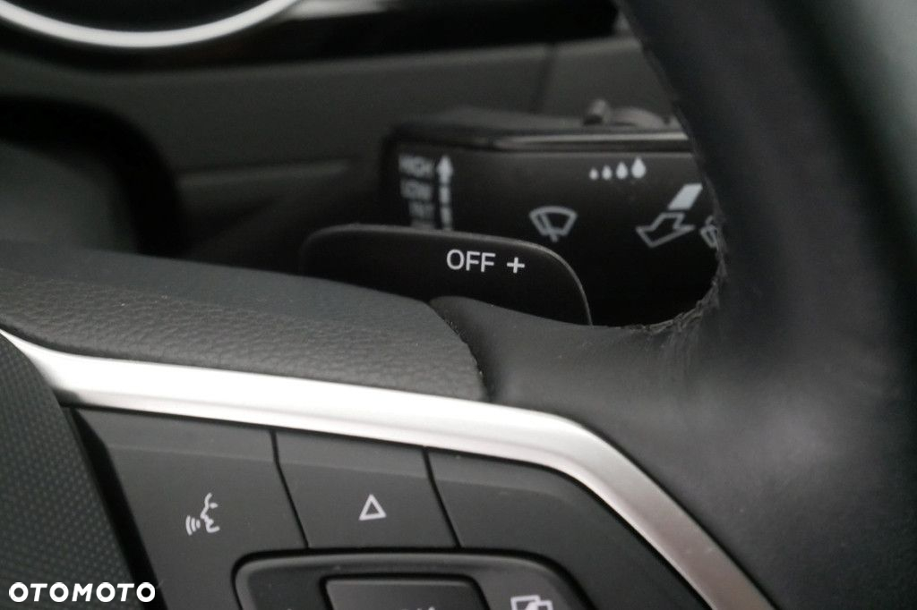 Volkswagen Passat 2.0 TSI Business DSG - 25