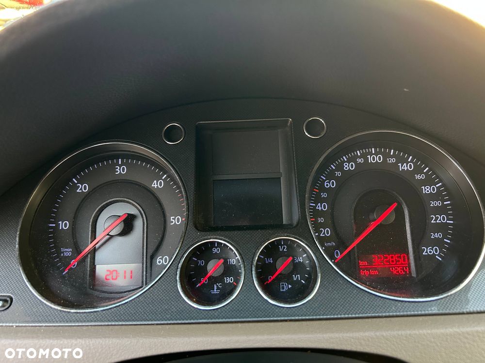 Volkswagen Passat 1.9 TDI Comfortline - 6