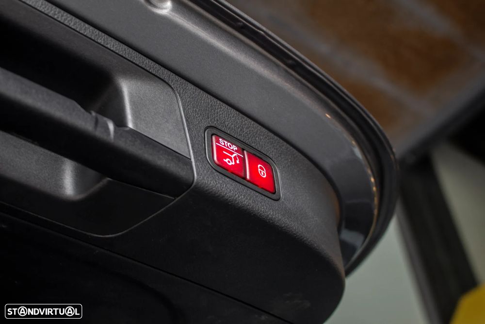 Mercedes-Benz GLA 250 e AMG Line - 33