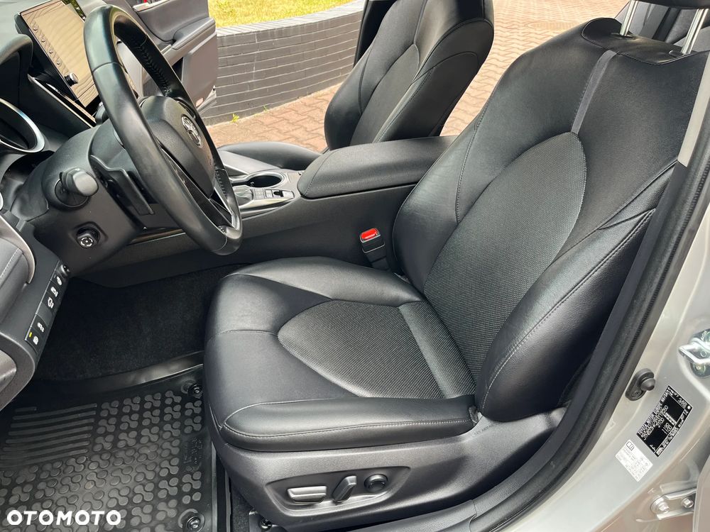 Toyota Camry 2.5 Hybrid Executive CVT - 19