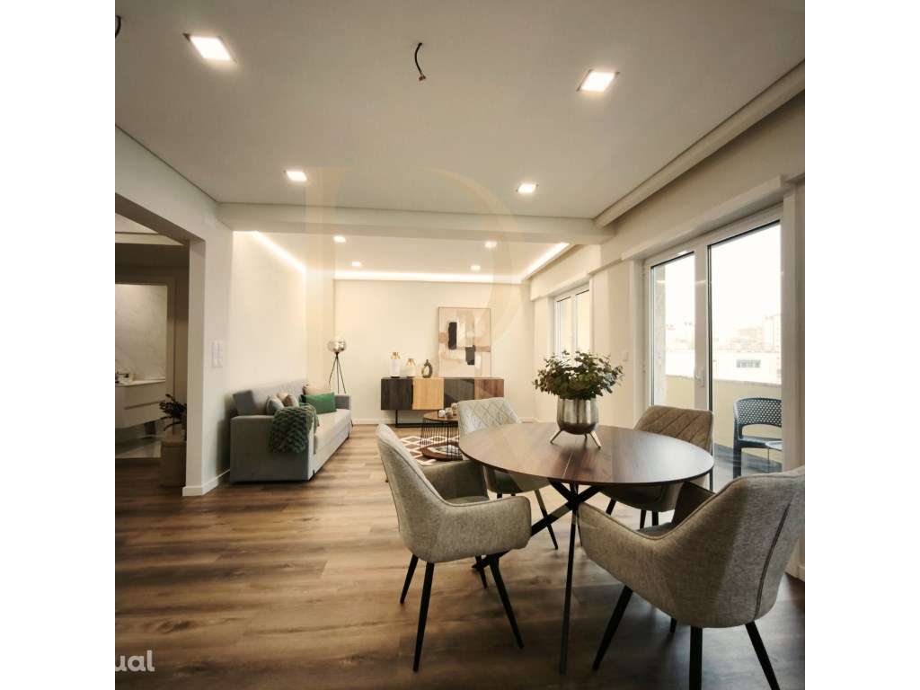 Apartamento T3 em remodelação total com elevador e varanda em Benfica - Grande imagem: 4/29