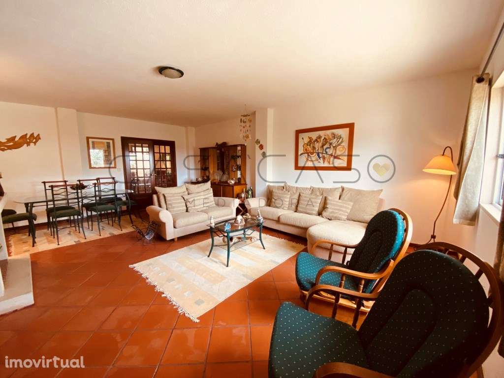 T3 com Parqueamento e varandas a 600m da praia Atlântica - Grande imagem: 4/50