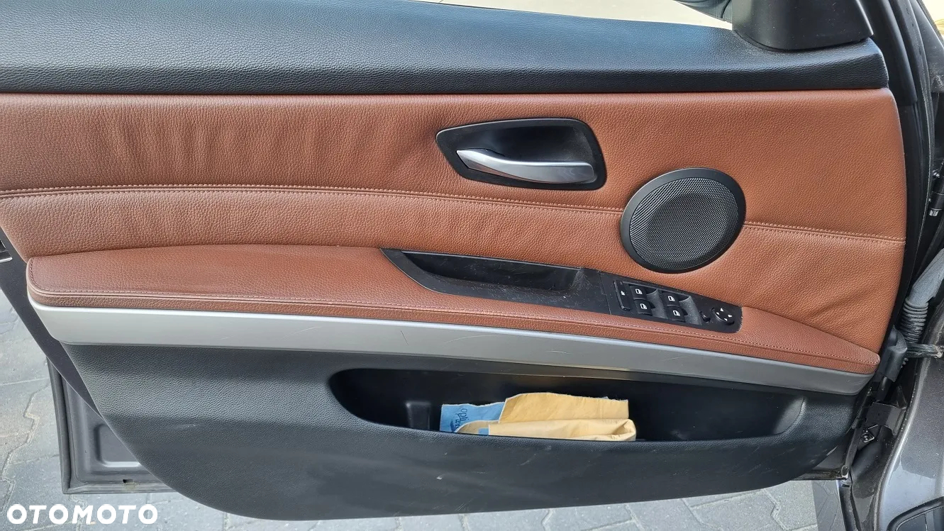 BMW Seria 3 320d Efficient Dynamics - 13