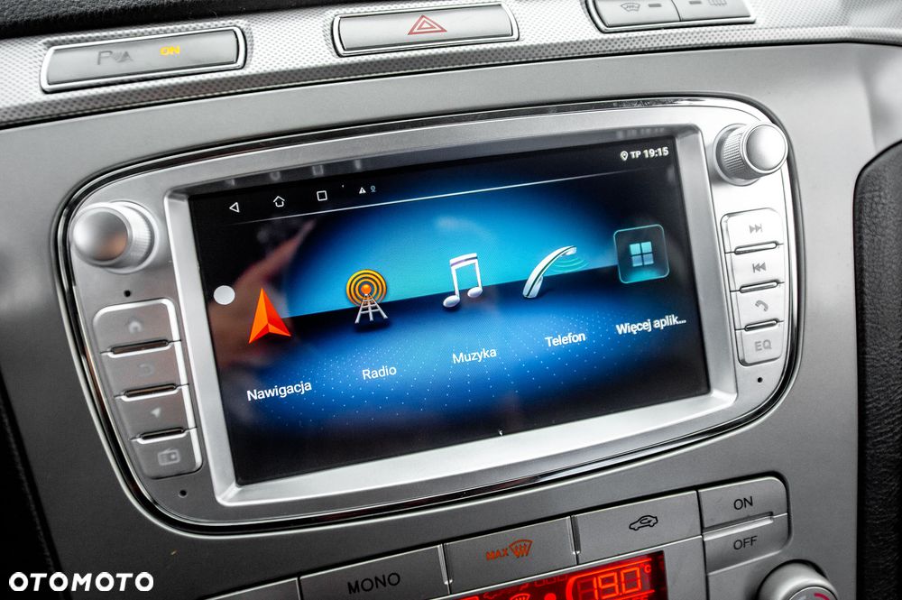 Ford Galaxy 2.0 FF Ghia - 28