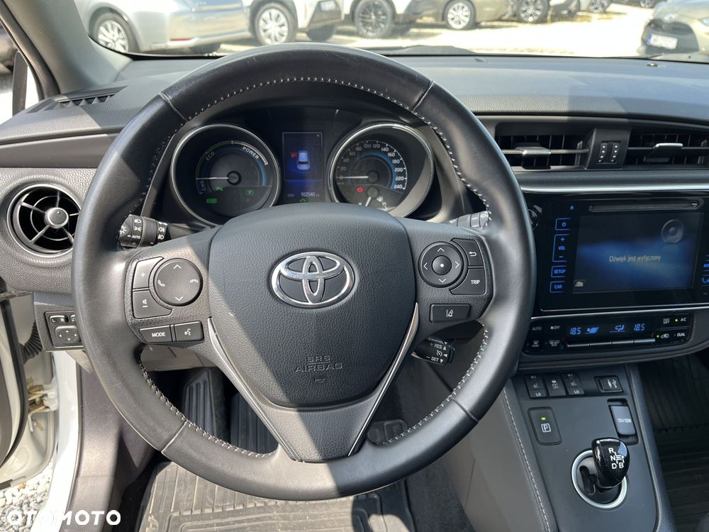 Toyota Auris - 15