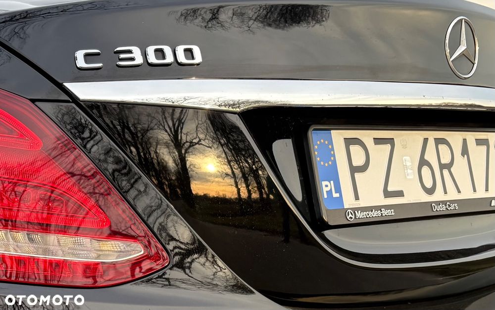 Mercedes-Benz Klasa C 300 7G-TRONIC - 11
