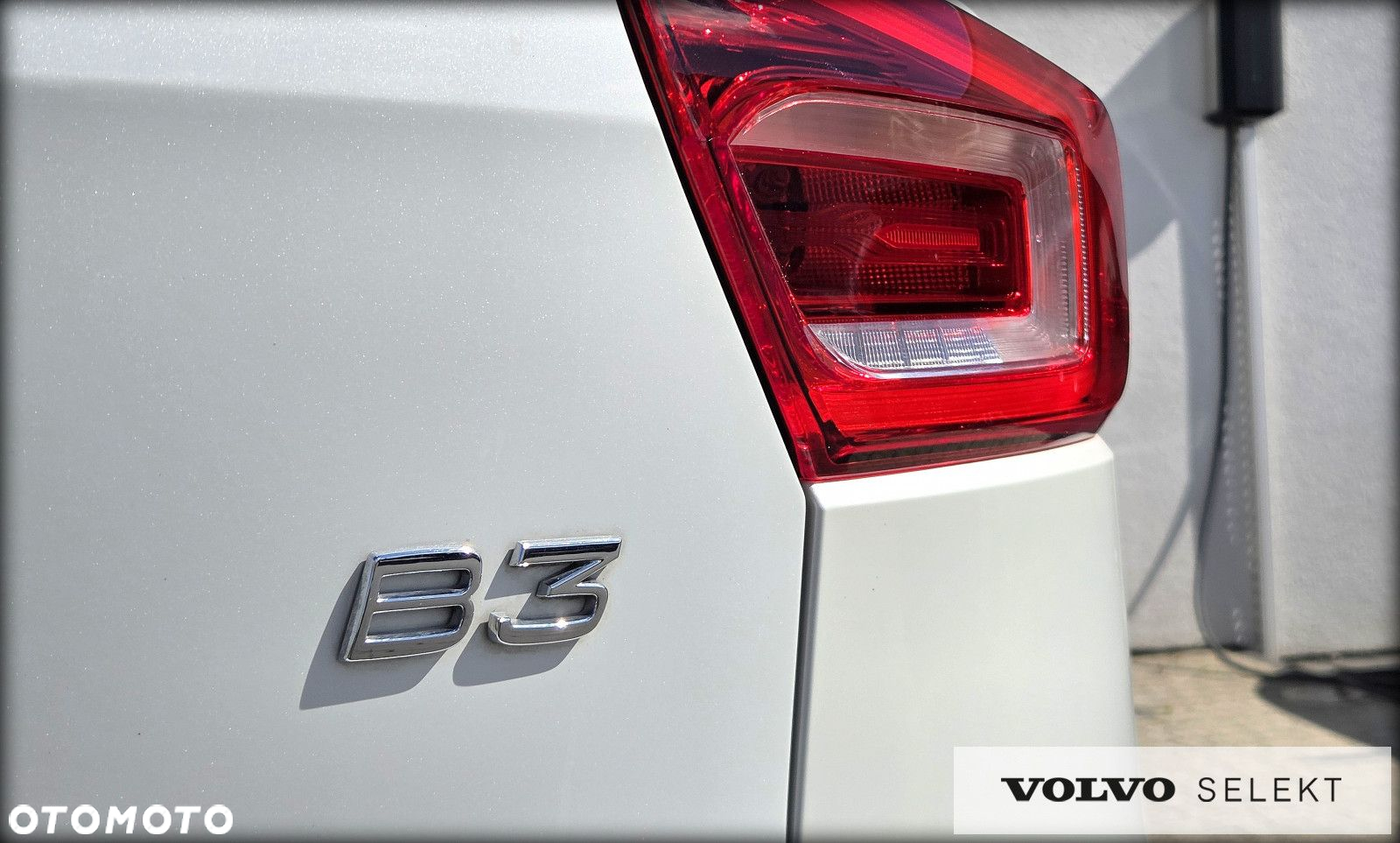Volvo XC 40 B3 Plus Dark - 26