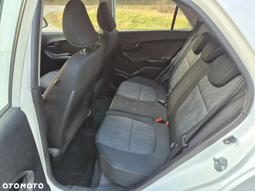 Kia Picanto 1.0 Dream Team Edition - 18