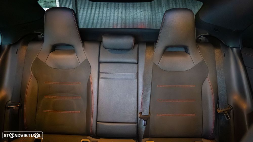 Mercedes-Benz CLA 250 e AMG Line - 20
