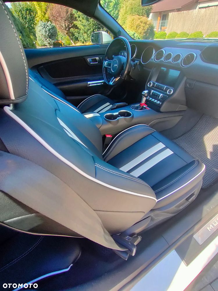 Ford Mustang 5.0 V8 GT - 14