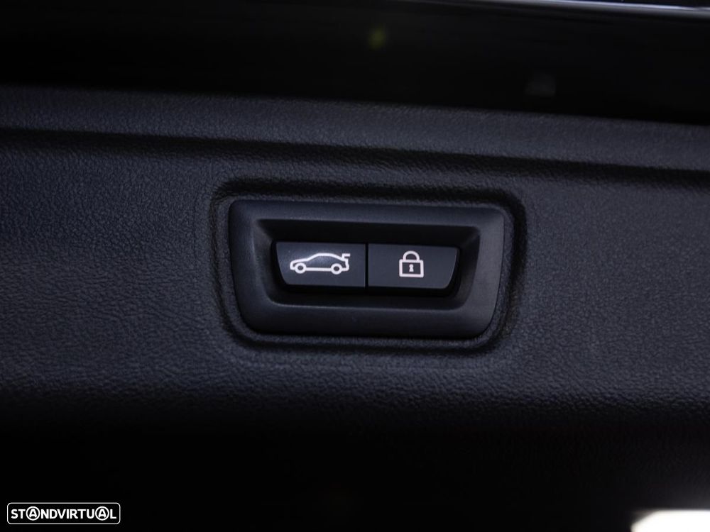 BMW 320 d xDrive Pack M Auto - 16