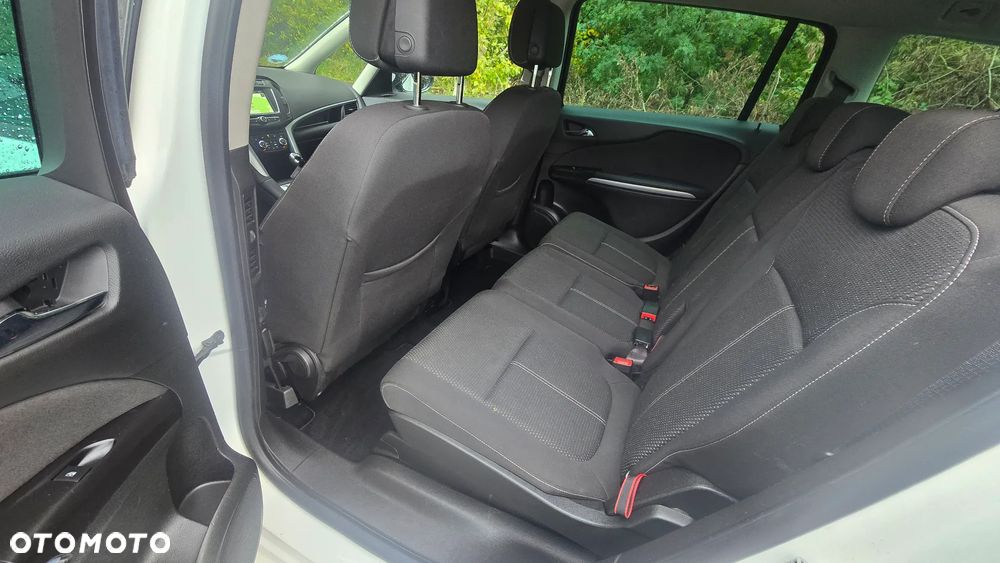 Opel Zafira - 18