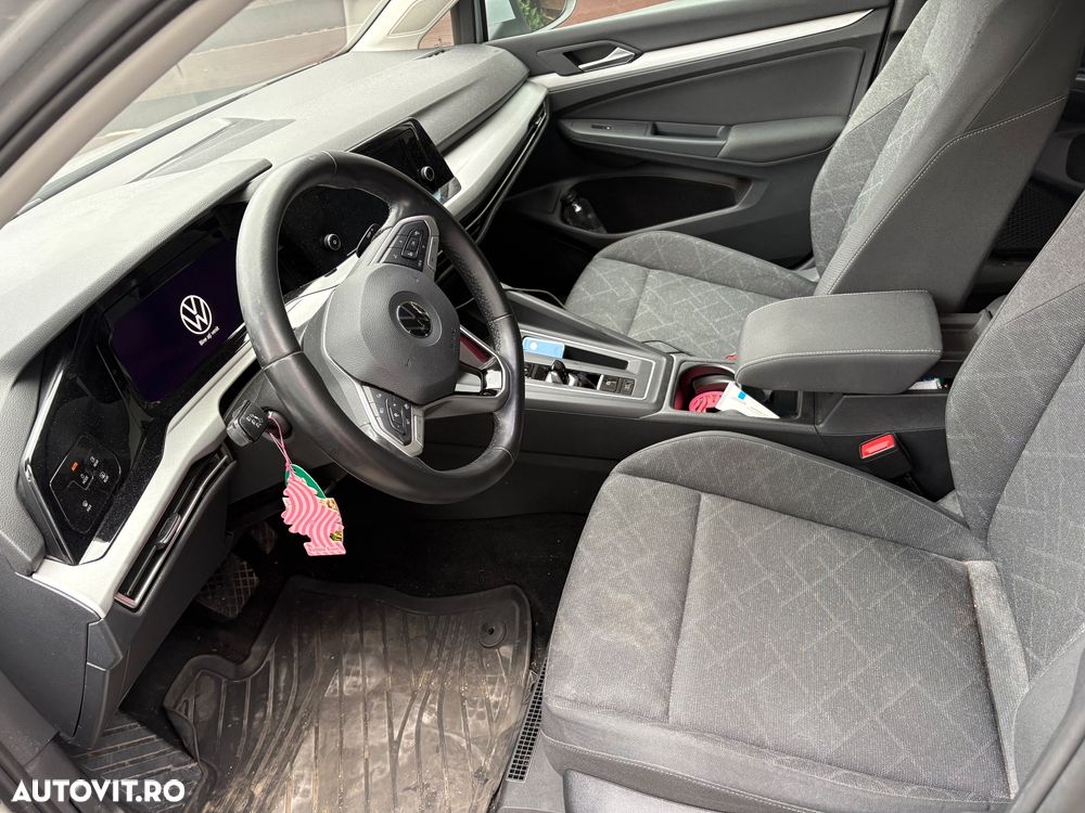 Volkswagen Golf 1.0 eTSI DSG MHEV Life - 5