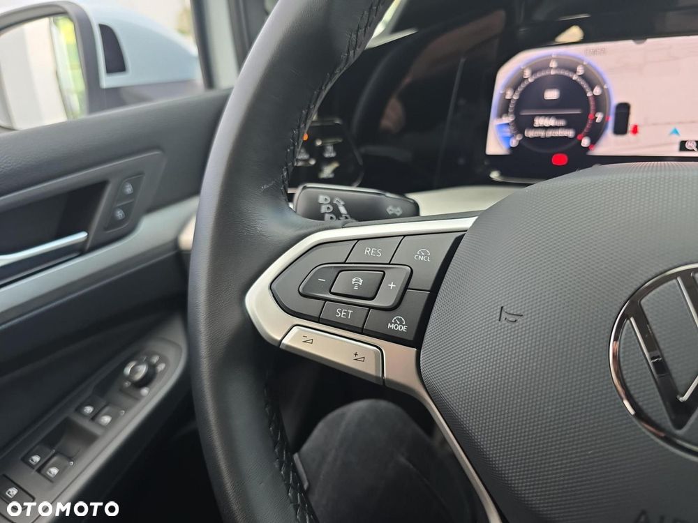 Volkswagen Golf VIII 1.5 TSI Life Plus - 23