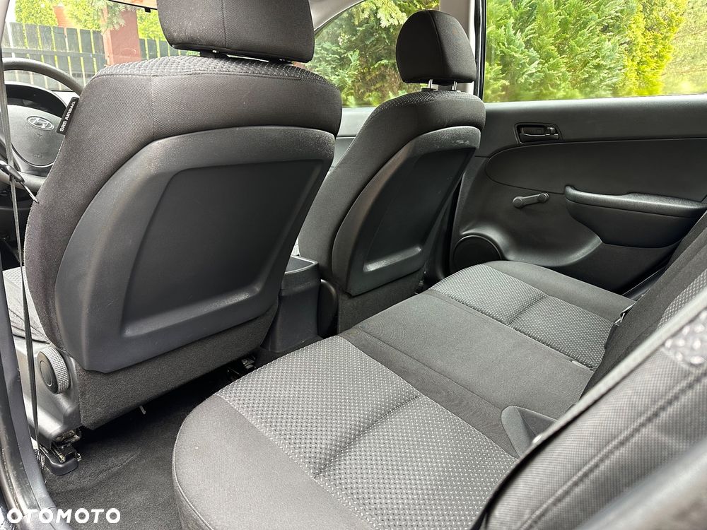 Hyundai i30 1.6 Classic + - 34