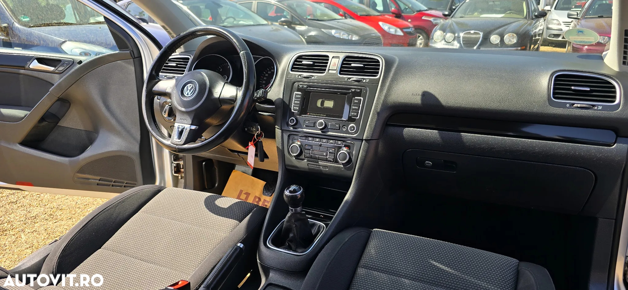 Volkswagen Golf 1.6 TDI BMT Highline - 28