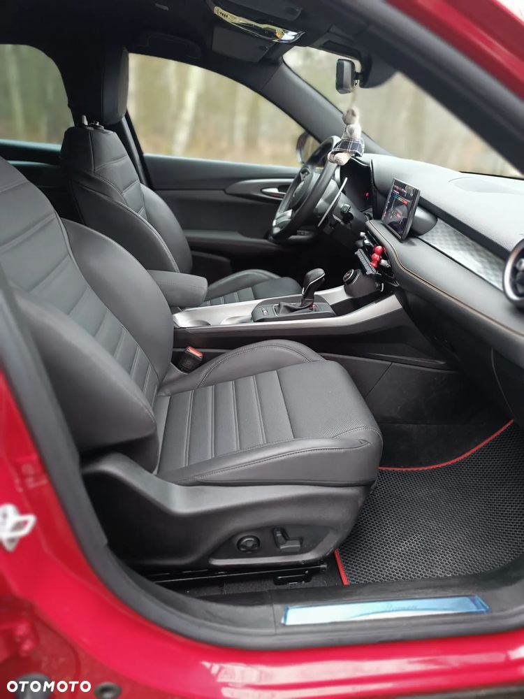 Alfa Romeo Tonale 1.5 T4 GSE mHEV Veloce DCT - 37