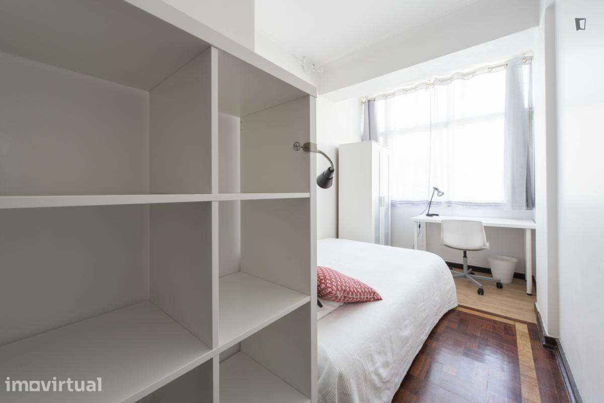 Quarto - localizado em Saldanha Lisbon - Grande imagem: 2/43
