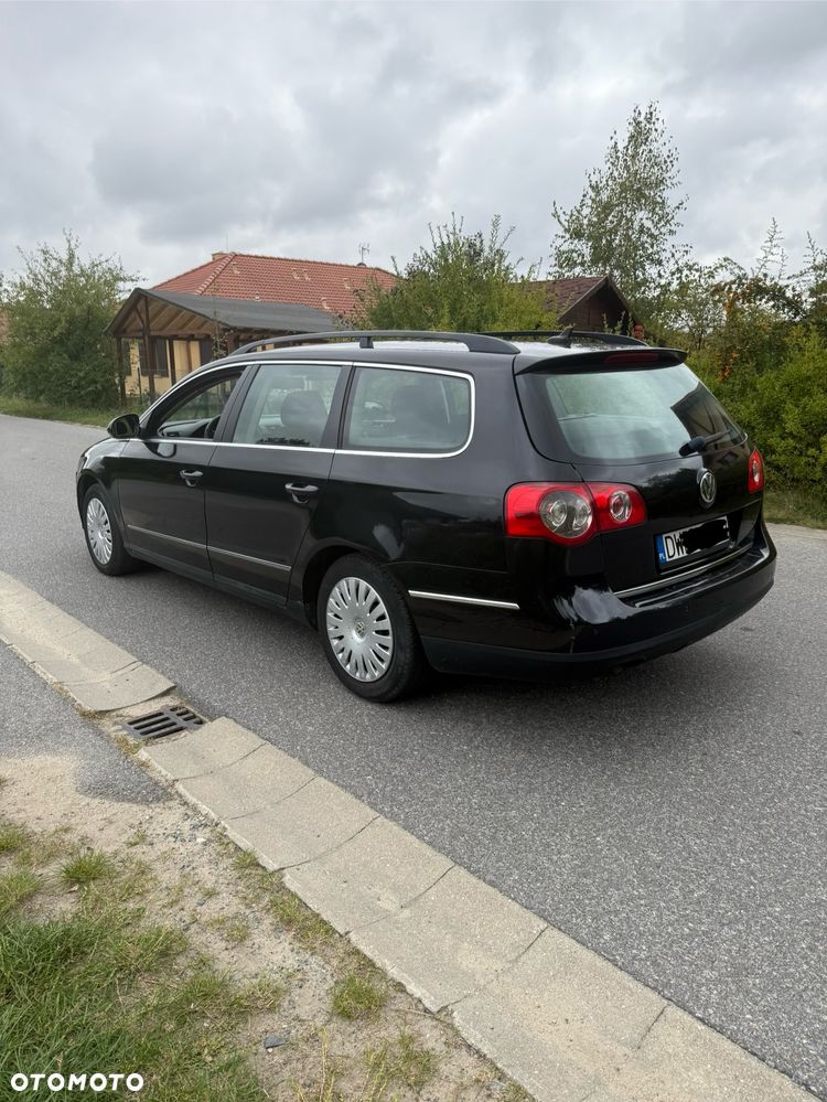 Volkswagen Passat 1.9 TDI Highline - 7
