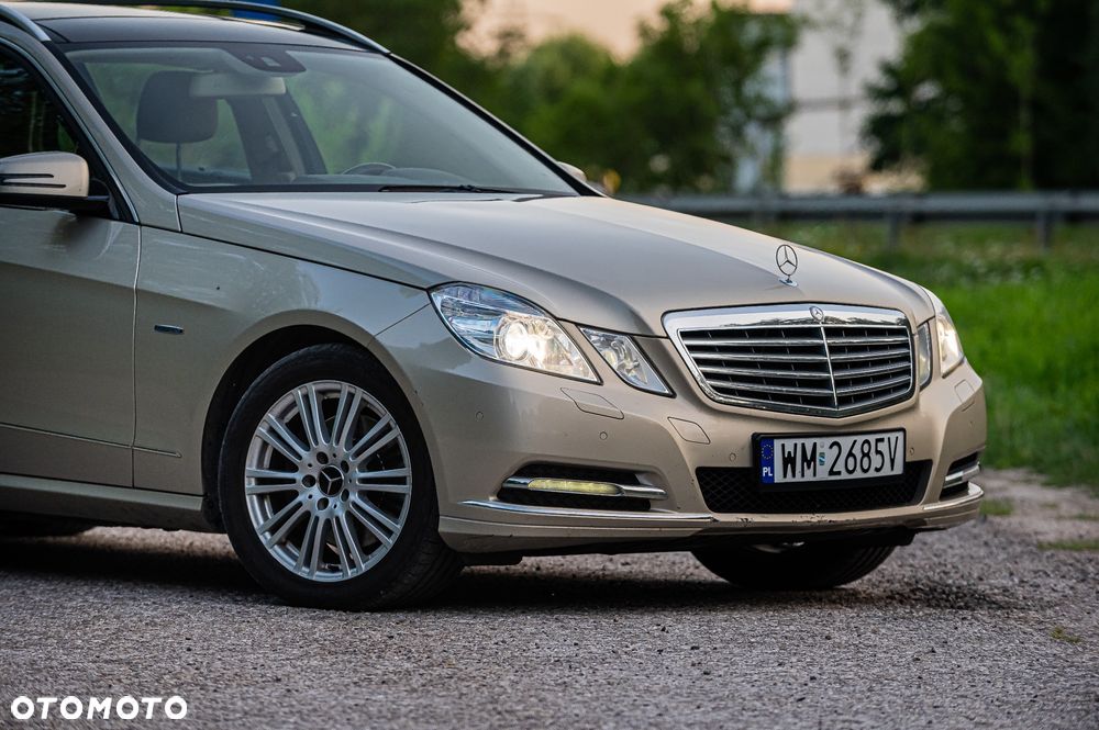 Mercedes-Benz Klasa E 350 CDI BlueEff - 23