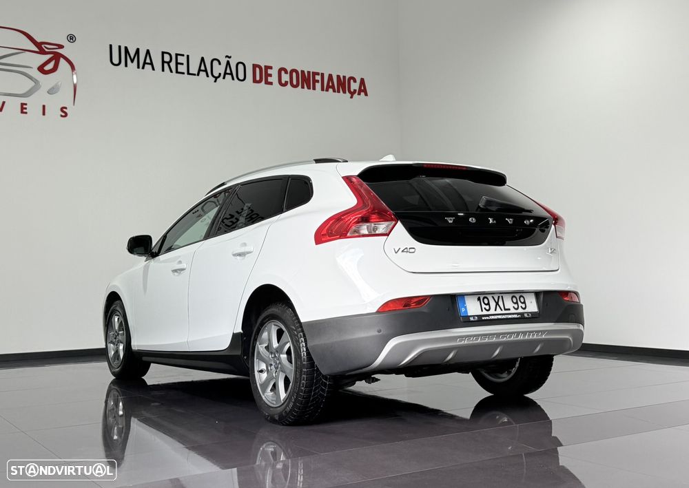 Volvo V40 Cross Country D2 Momentum - 15