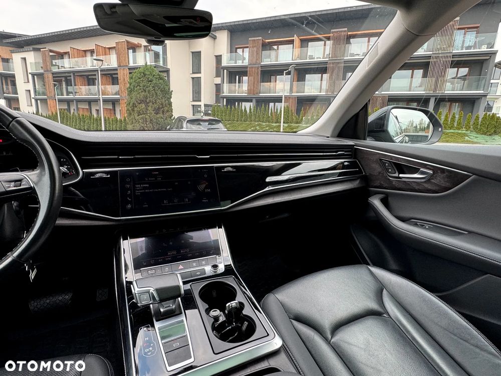 Audi Q8 55 TFSI quattro tiptronic - 15