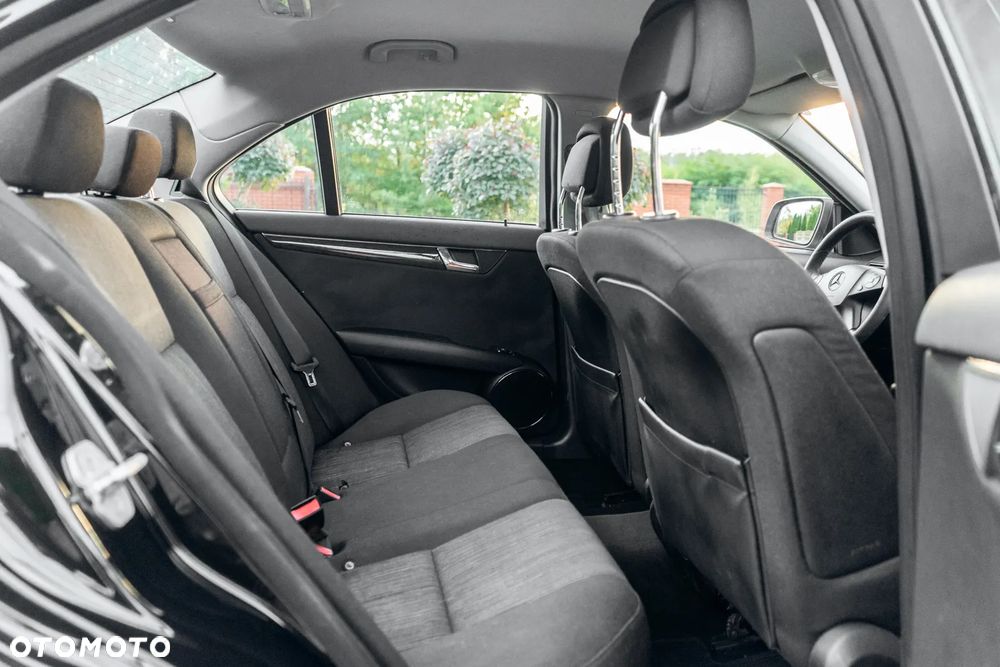 Mercedes-Benz Klasa C 200 Kompressor Automatik Avantgarde - 33