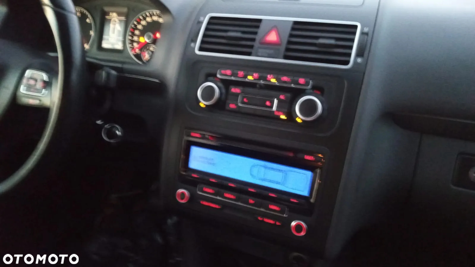 Volkswagen Touran - 9