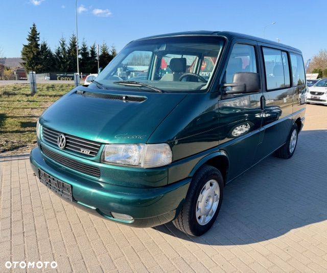 Volkswagen Multivan - 1