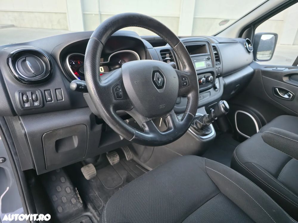 Renault Trafic - 12