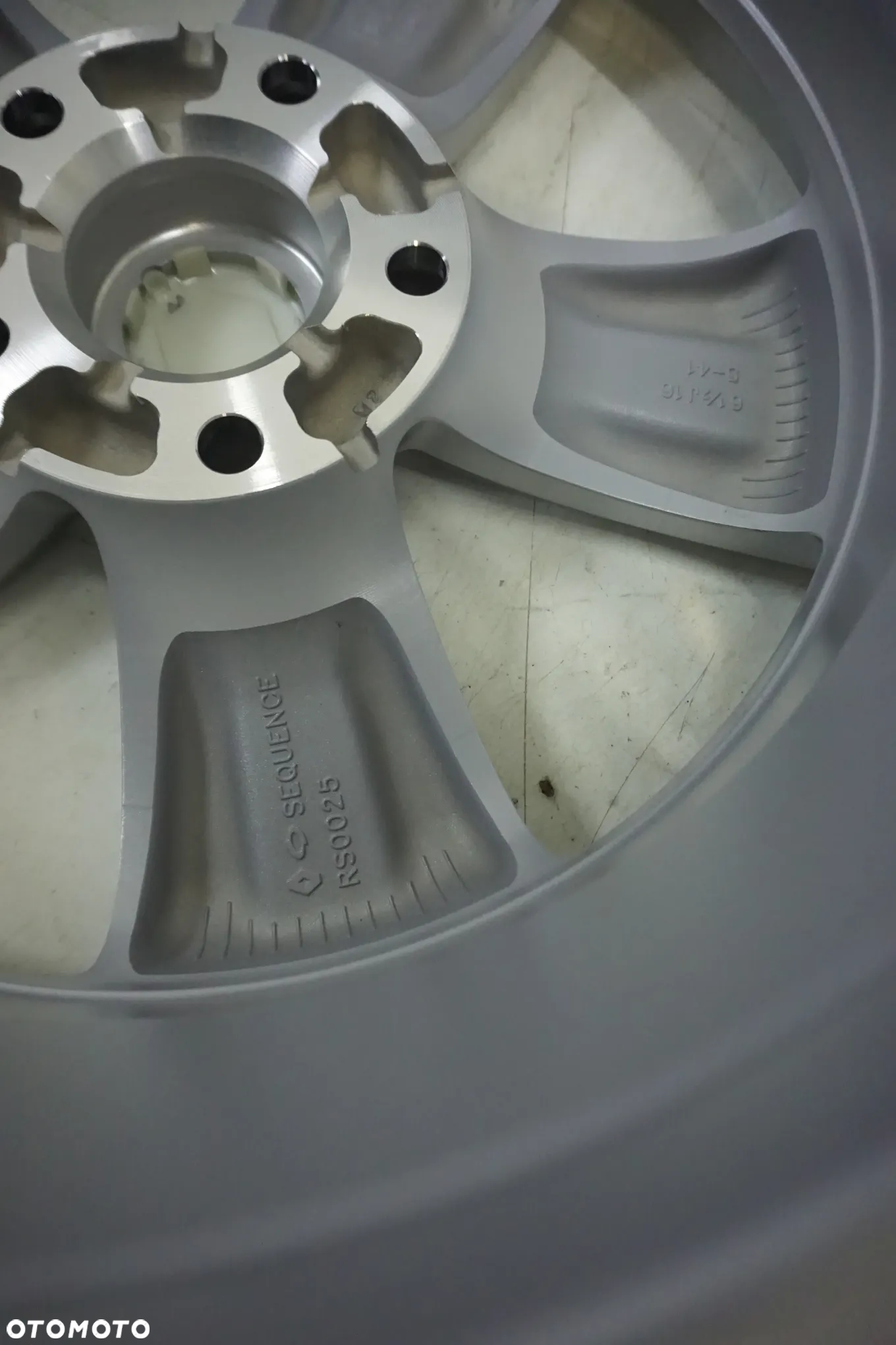 Felgi Aluminiowe  16 RENAULT TREFIC CAPTUR II ARCANA KADJAR KOLEOS LAGUNA III SCENIC MEGANE 4 ZOE CAPTUR II MERCEDES CITAN 5X114,3 ET41 ORYGINAŁ - 12