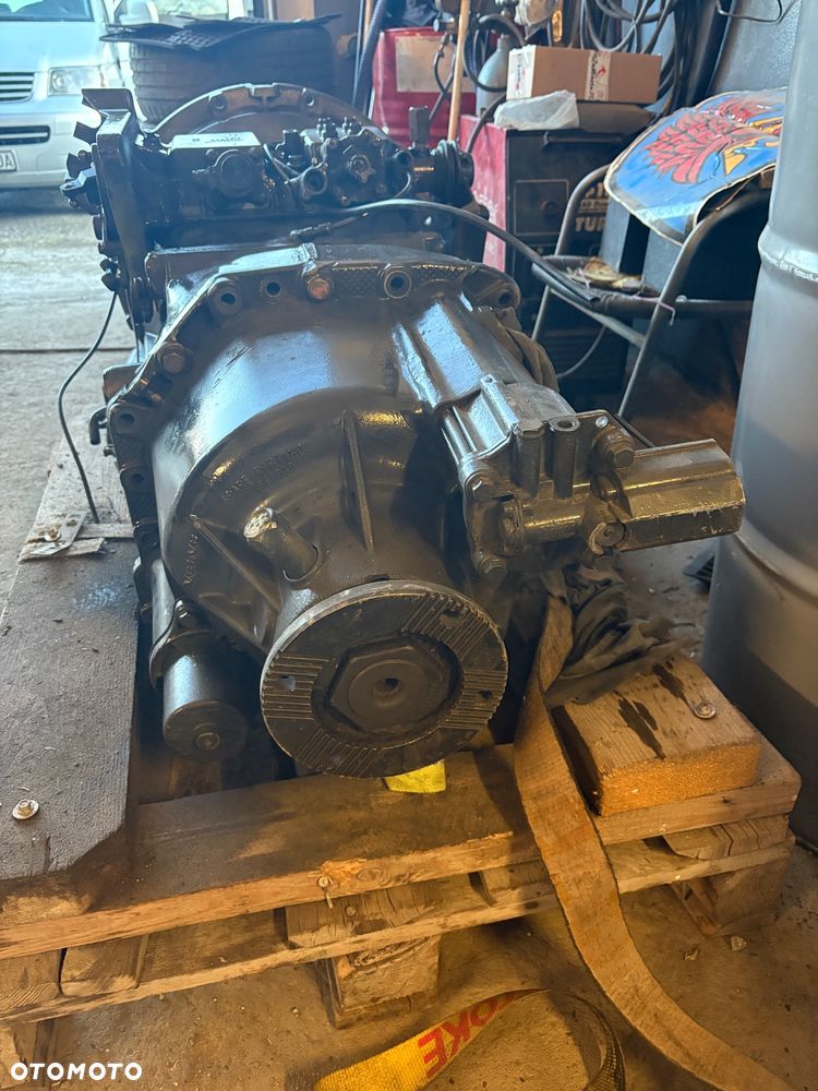 Skrzynia biegów manualna Volvo VT2514B - 2