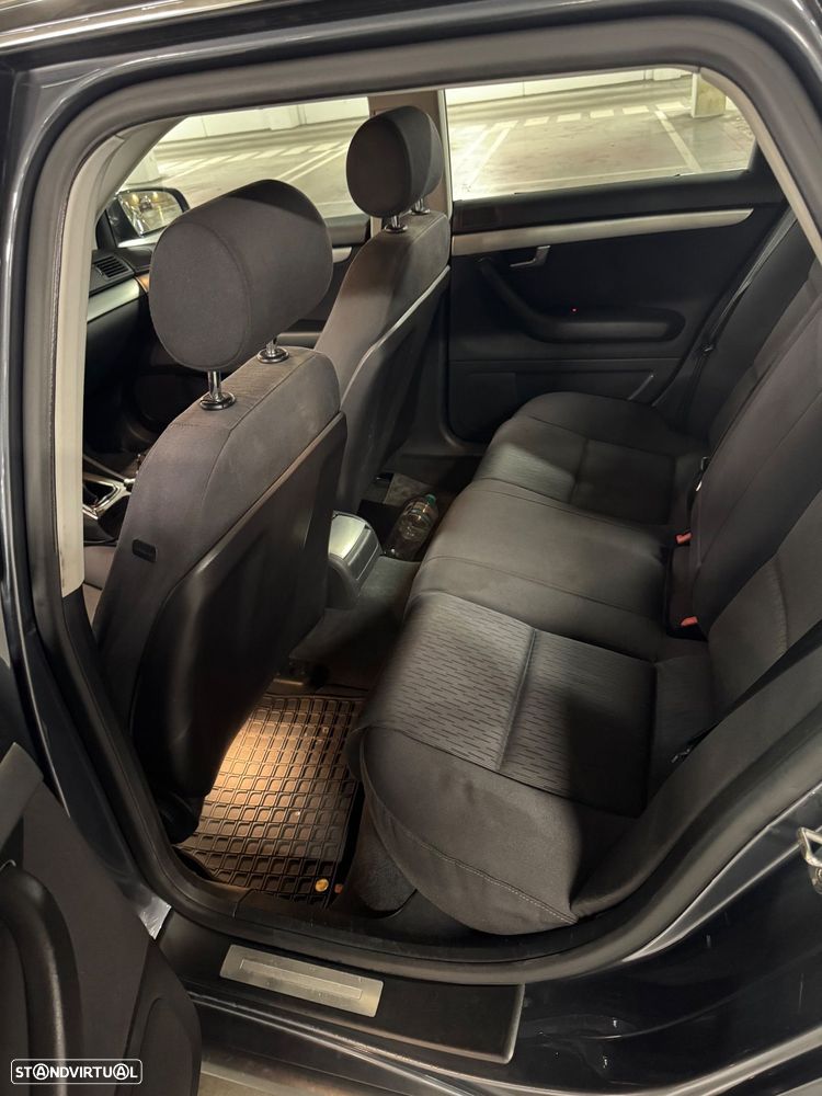 Audi A4 Avant 2.0 TDi - 11