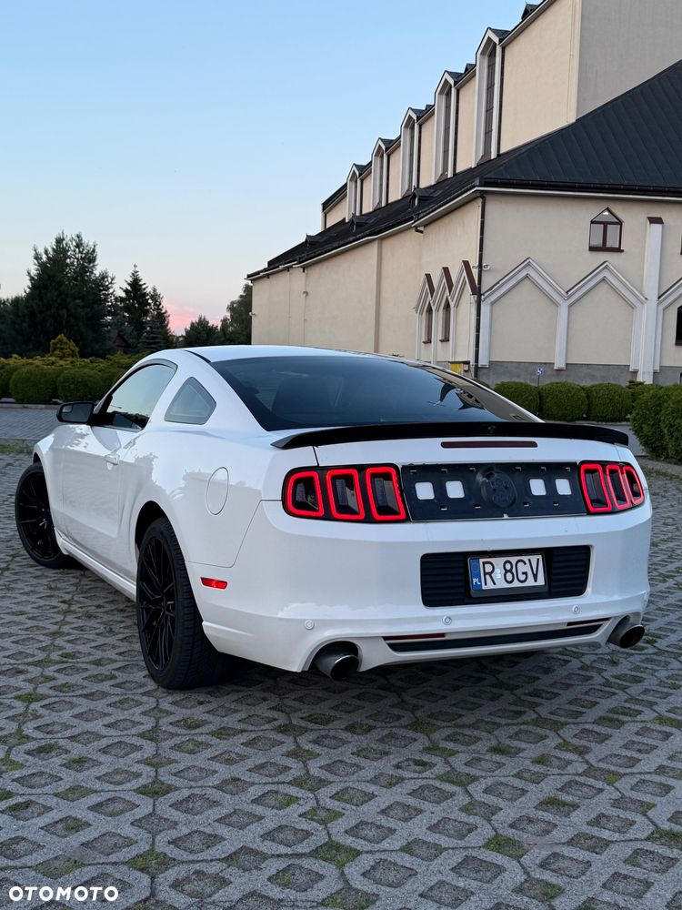 Ford Mustang 3.7 V6 Premium - 3