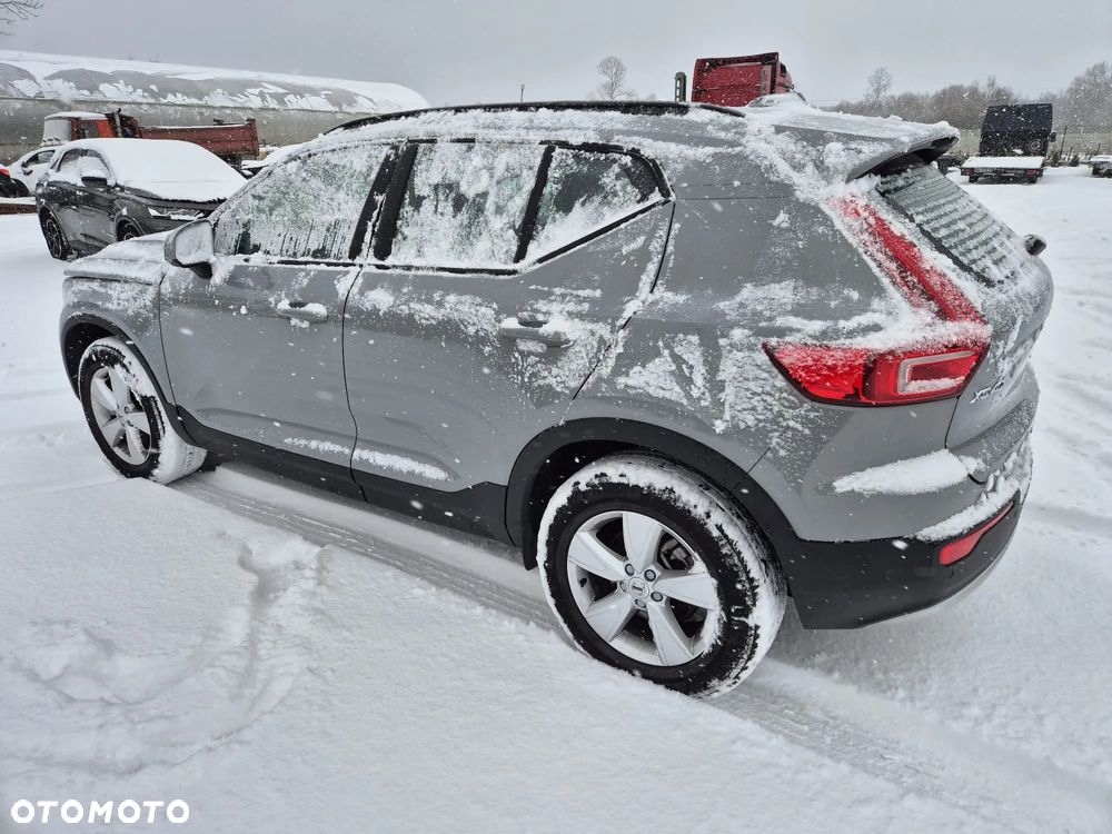 Volvo XC 40 - 22