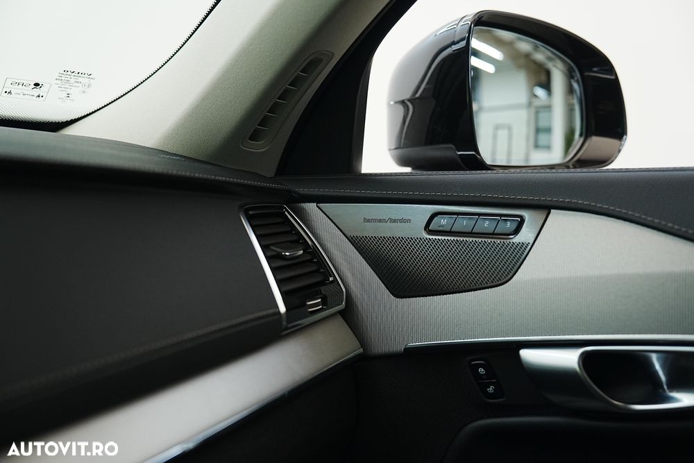 Volvo XC 90 B5 D AWD Plus Bright - 22